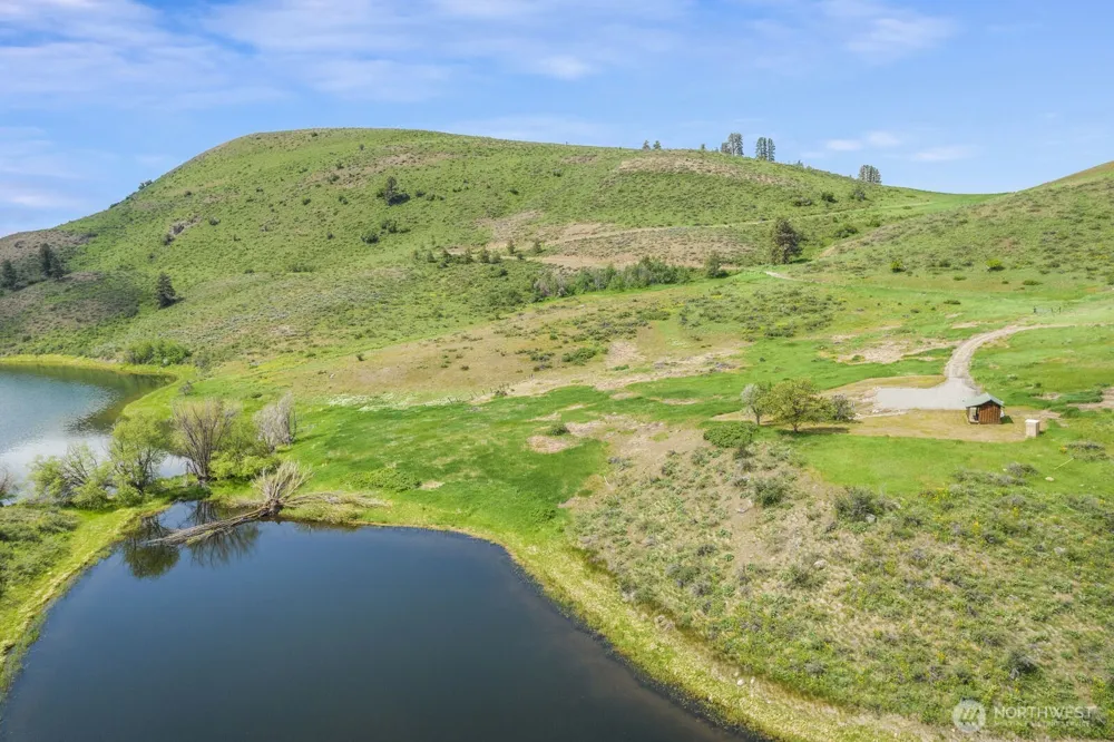 29 Heritage Rose Road Winthrop, WA 98862