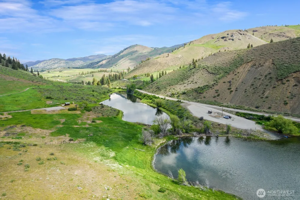 29 Heritage Rose Road Winthrop, WA 98862