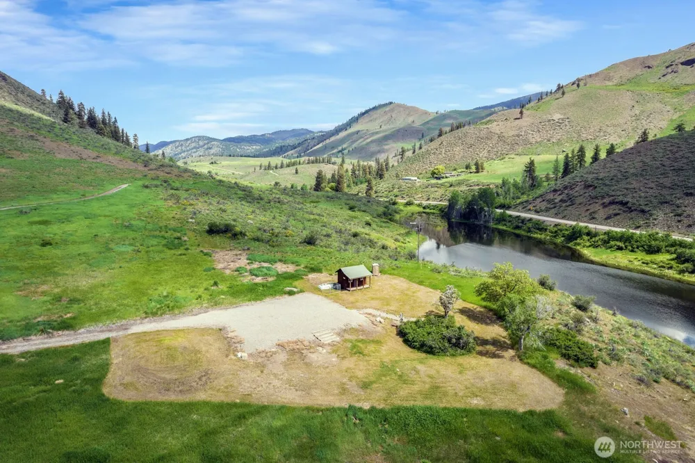 29 Heritage Rose Road Winthrop, WA 98862