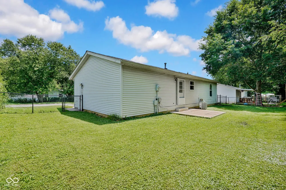 5911 S Charlie Bloomington, IN 47403