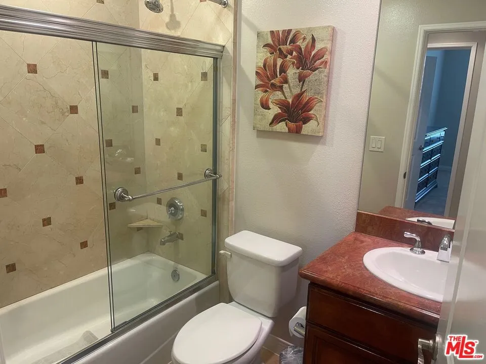 5625 Crescent Parkway #106 Playa Vista, CA 90094