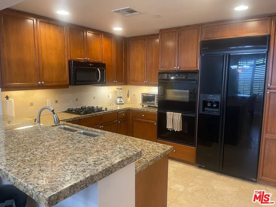 5625 Crescent Parkway #106 Playa Vista, CA 90094