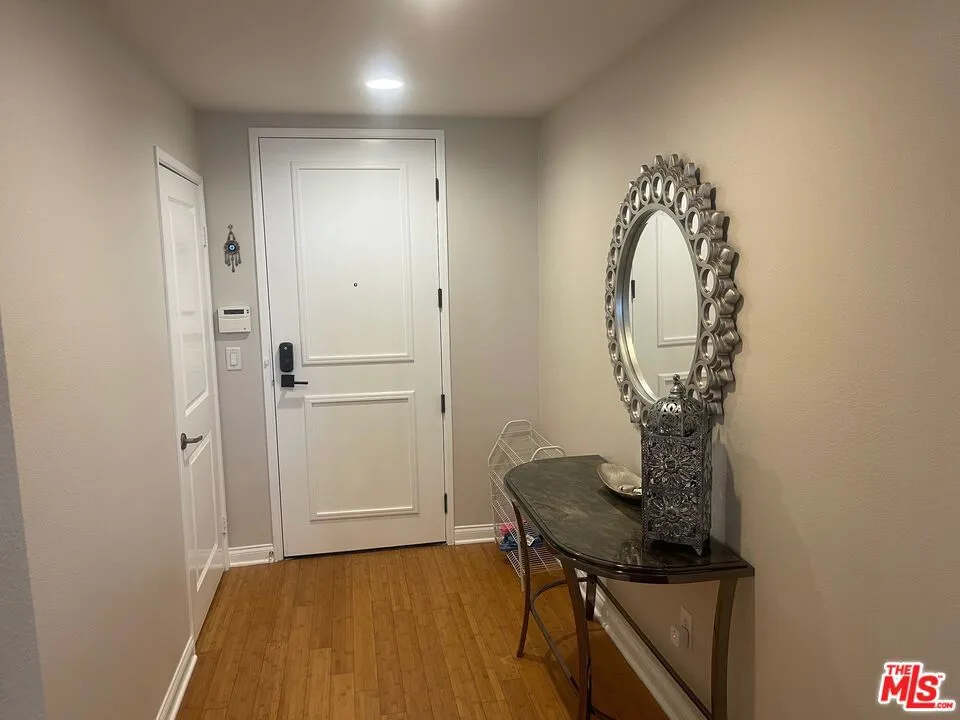 5625 Crescent Parkway #106 Playa Vista, CA 90094