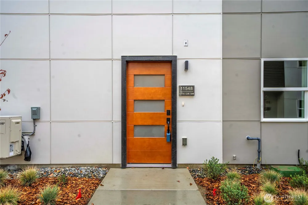 11548 17th Circle SW Burien, WA 98146