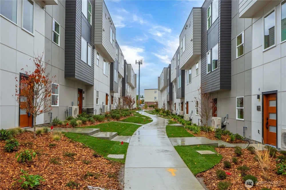11548 17th Circle SW Burien, WA 98146