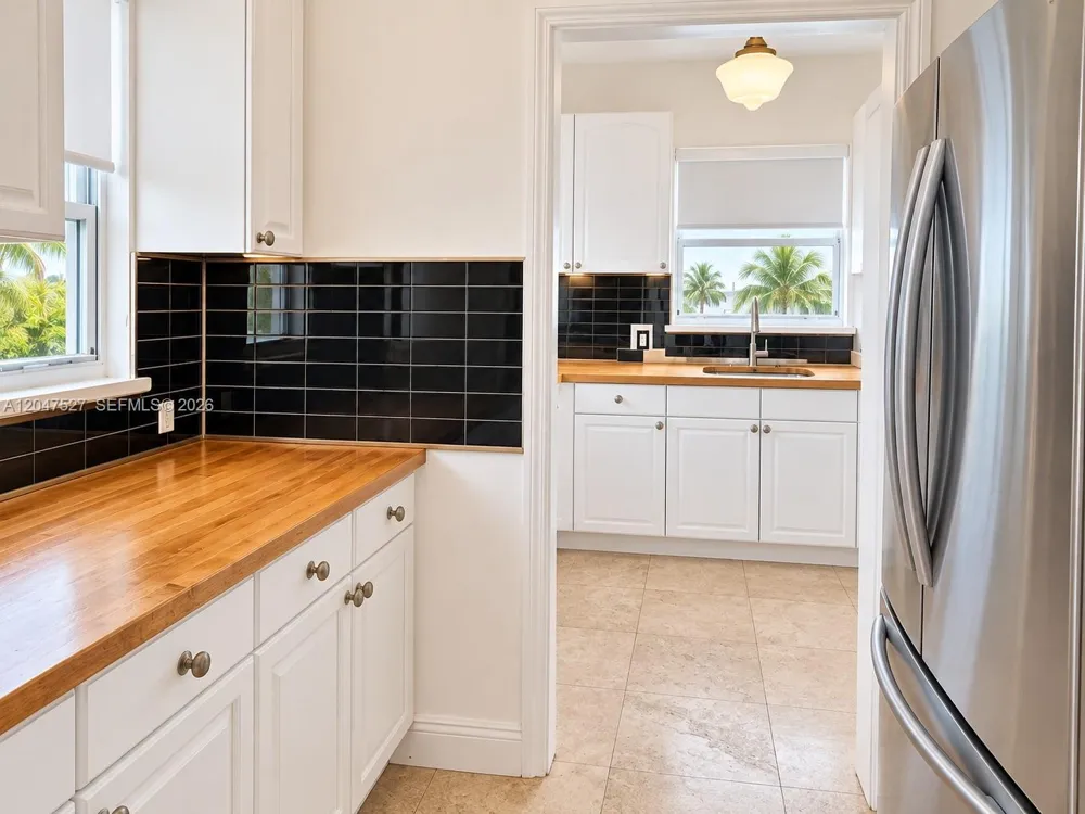 4035 Meridian Ave #PH Miami Beach, FL 33140