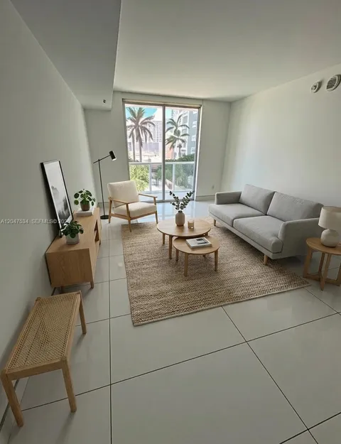 244 Biscayne Blvd #1009