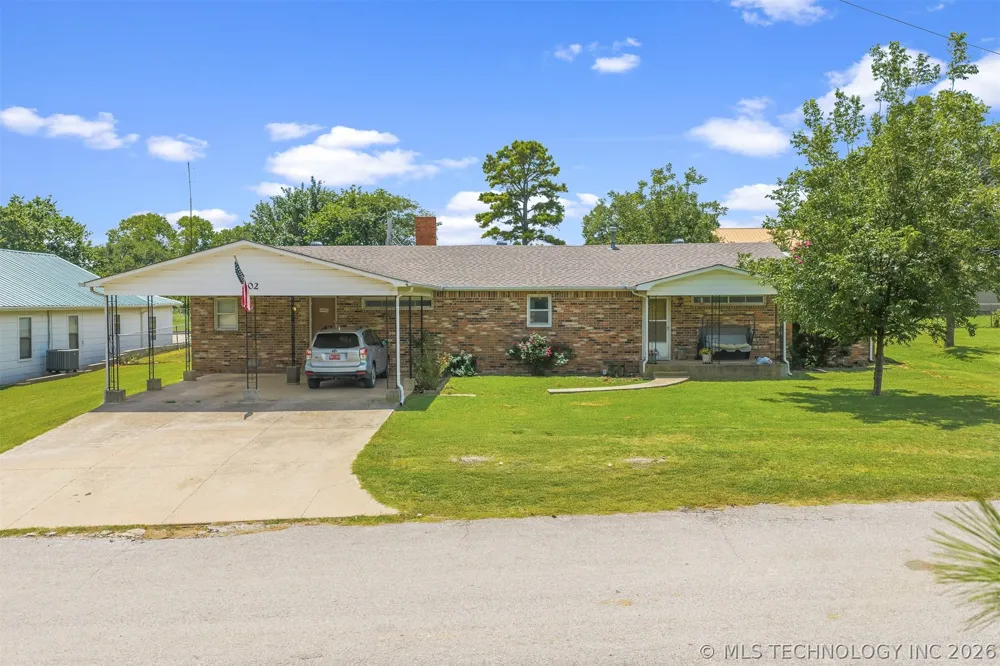 302 3rd Street Velma, OK 73442