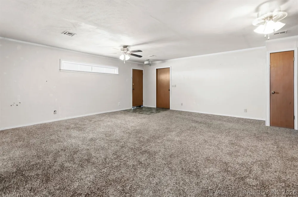 302 3rd Street Velma, OK 73442