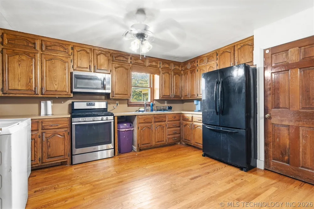 302 3rd Street Velma, OK 73442