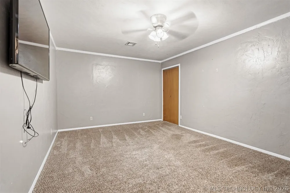 302 3rd Street Velma, OK 73442