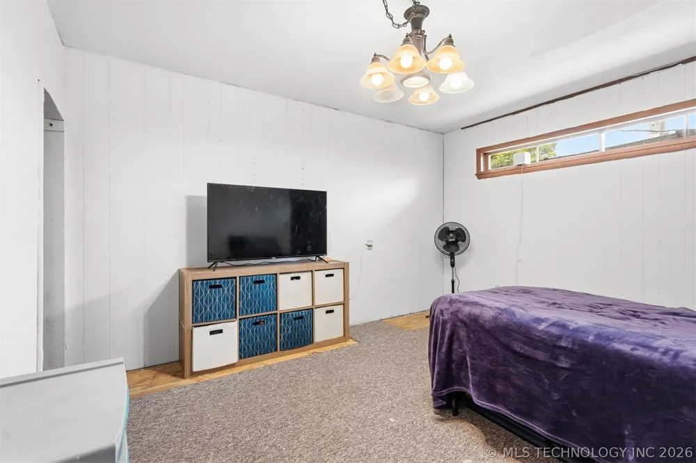 302 3rd Street Velma, OK 73442
