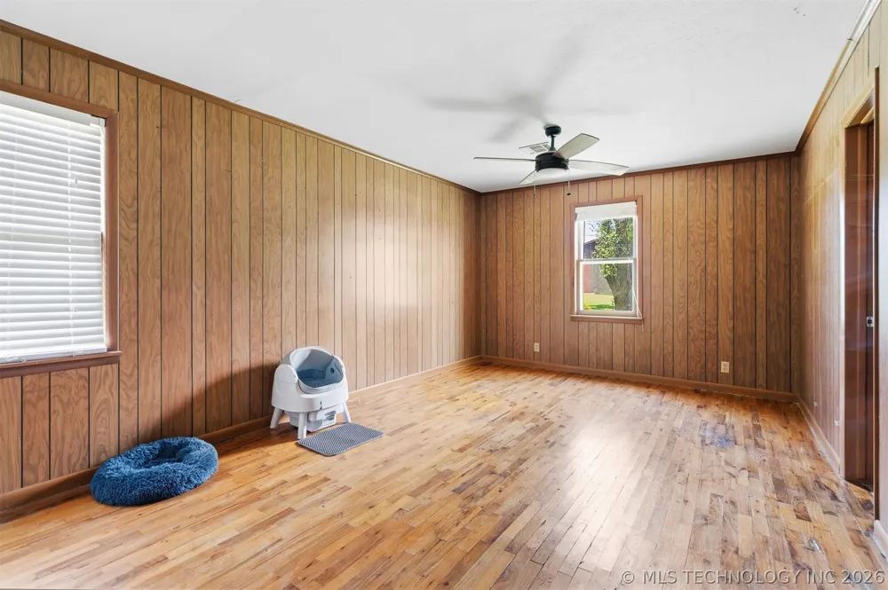 302 3rd Street Velma, OK 73442