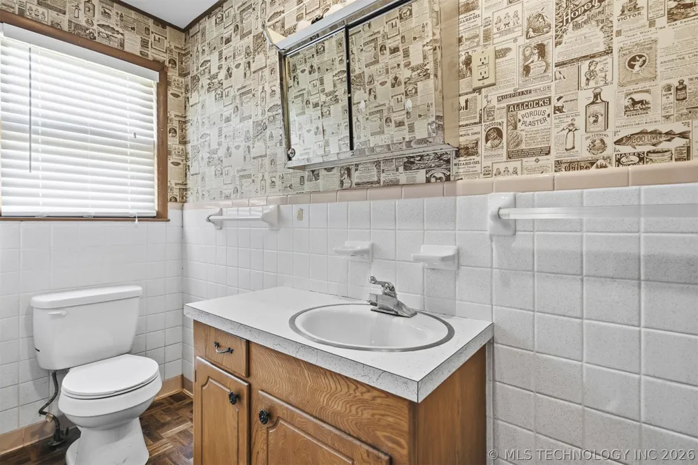 302 3rd Street Velma, OK 73442