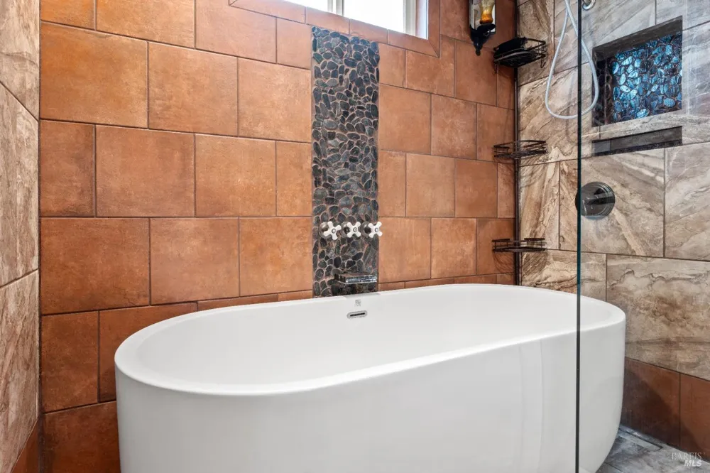 210 Bourbon Lane Ukiah, CA 95482