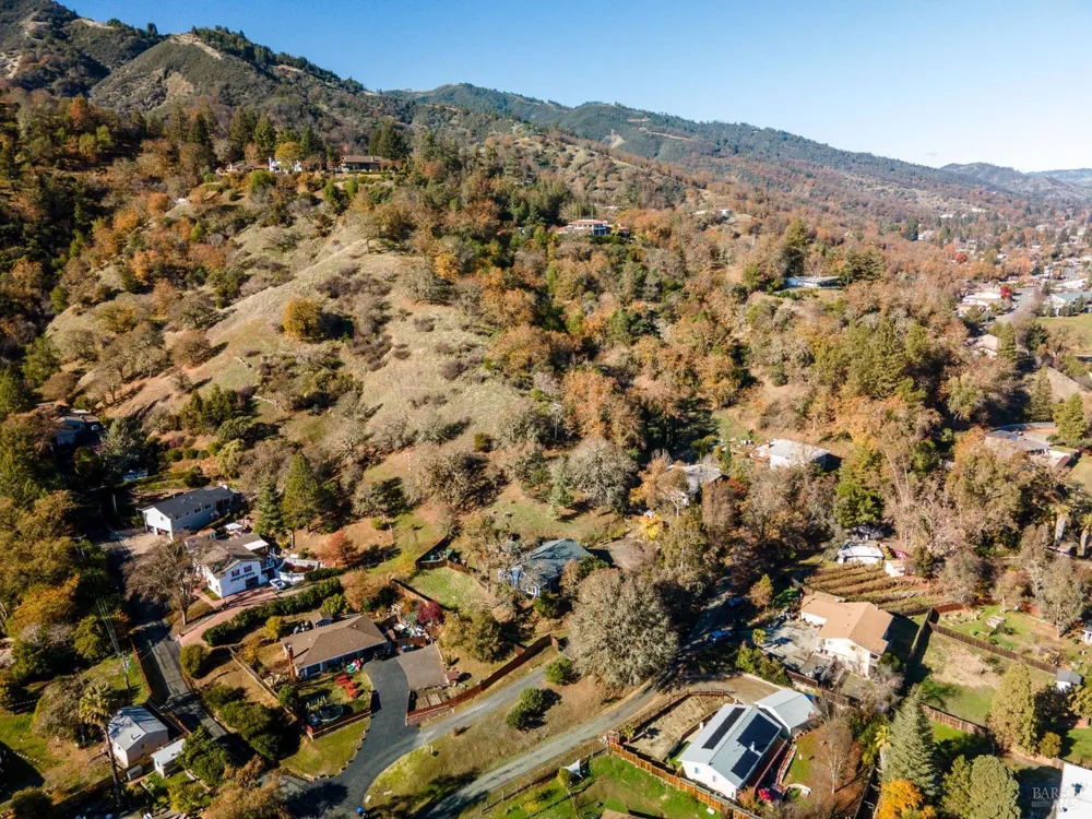 210 Bourbon Lane Ukiah, CA 95482