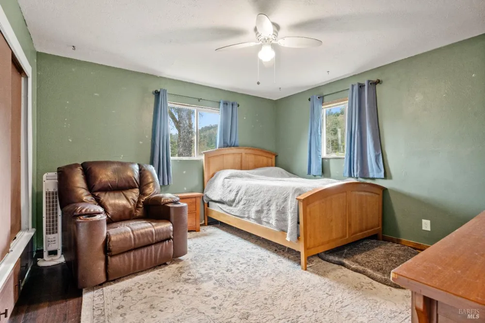 210 Bourbon Lane Ukiah, CA 95482