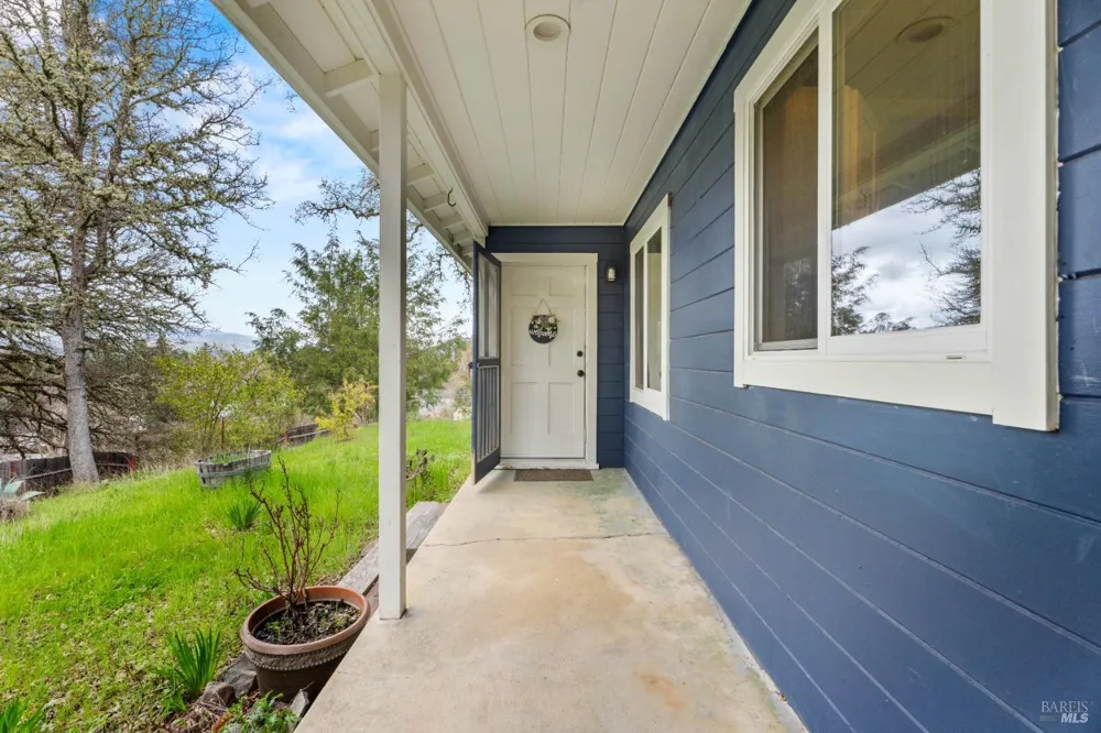 210 Bourbon Lane Ukiah, CA 95482