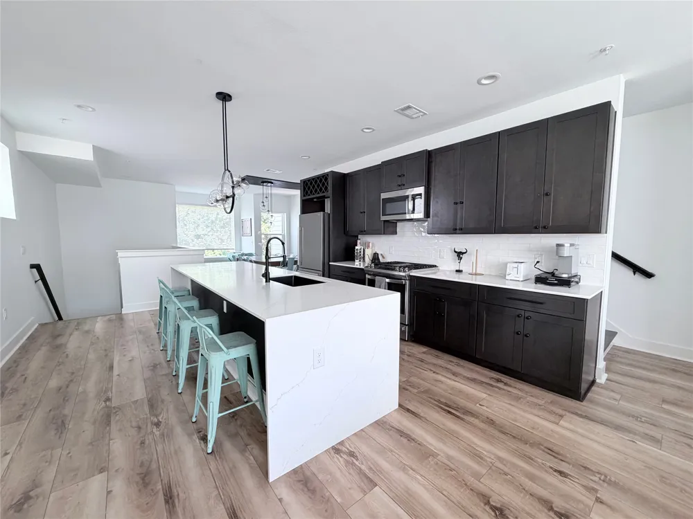 1417 Kramer Lane #24 Austin, TX 78758