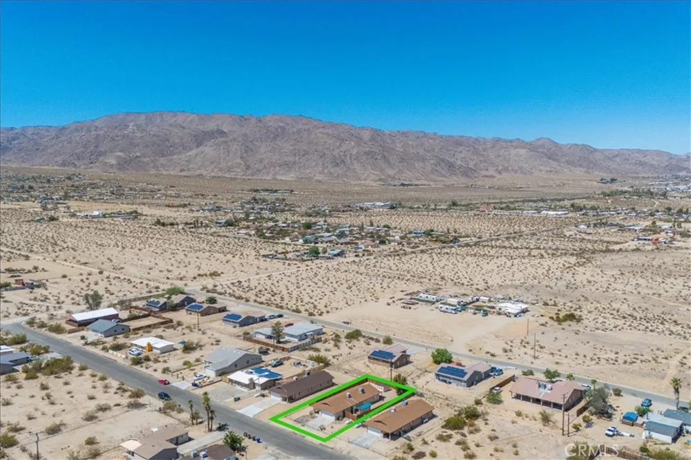 6606 Persia Avenue 29 Palms, CA 92277
