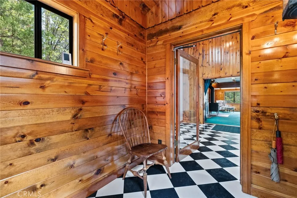 25833 Lyons Dam Road Twain Harte, CA 95383