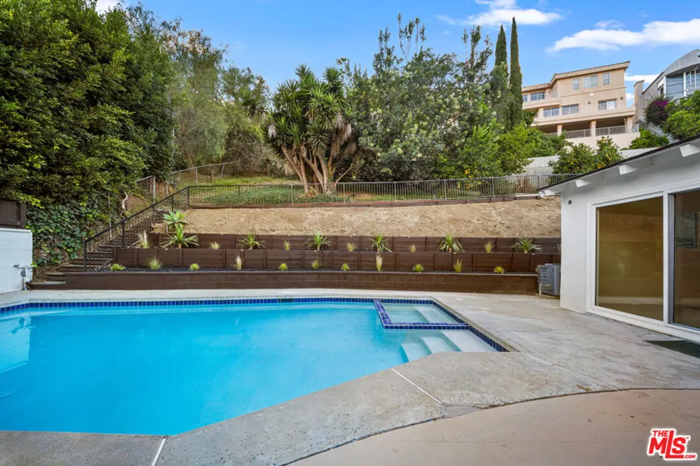4494 Don Milagro Drive Los Angeles, CA 90008
