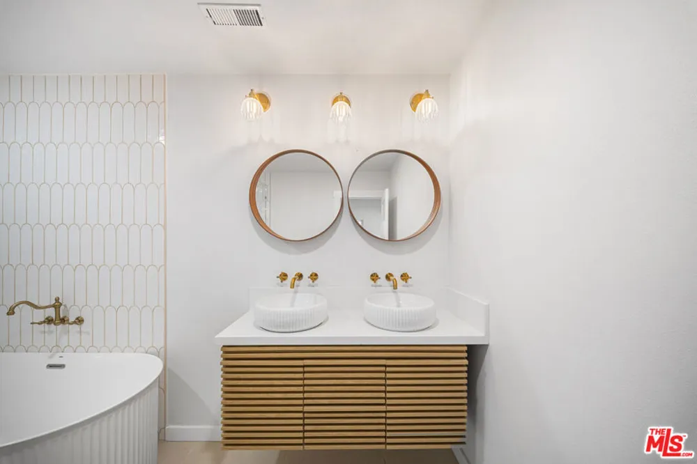 4494 Don Milagro Drive Los Angeles, CA 90008