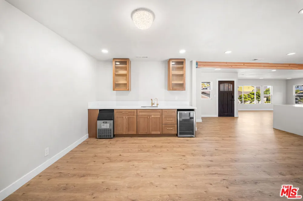 4494 Don Milagro Drive Los Angeles, CA 90008