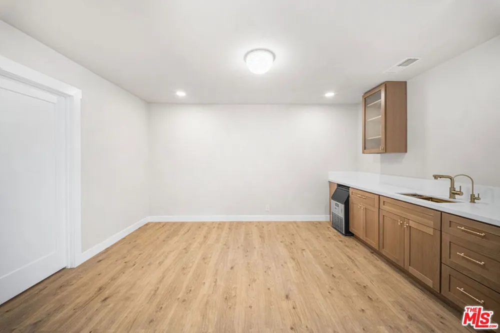 4494 Don Milagro Drive Los Angeles, CA 90008