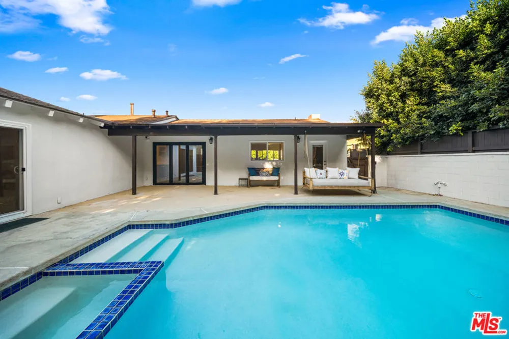 4494 Don Milagro Drive Los Angeles, CA 90008