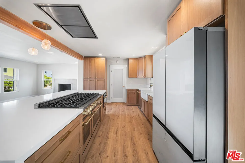 4494 Don Milagro Drive Los Angeles, CA 90008
