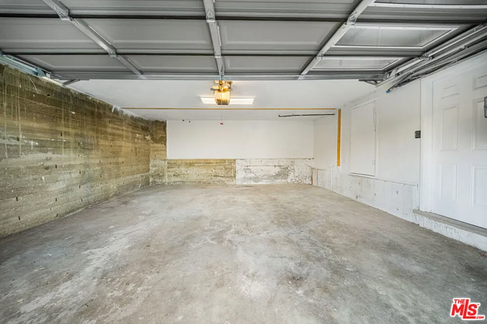 4494 Don Milagro Drive Los Angeles, CA 90008