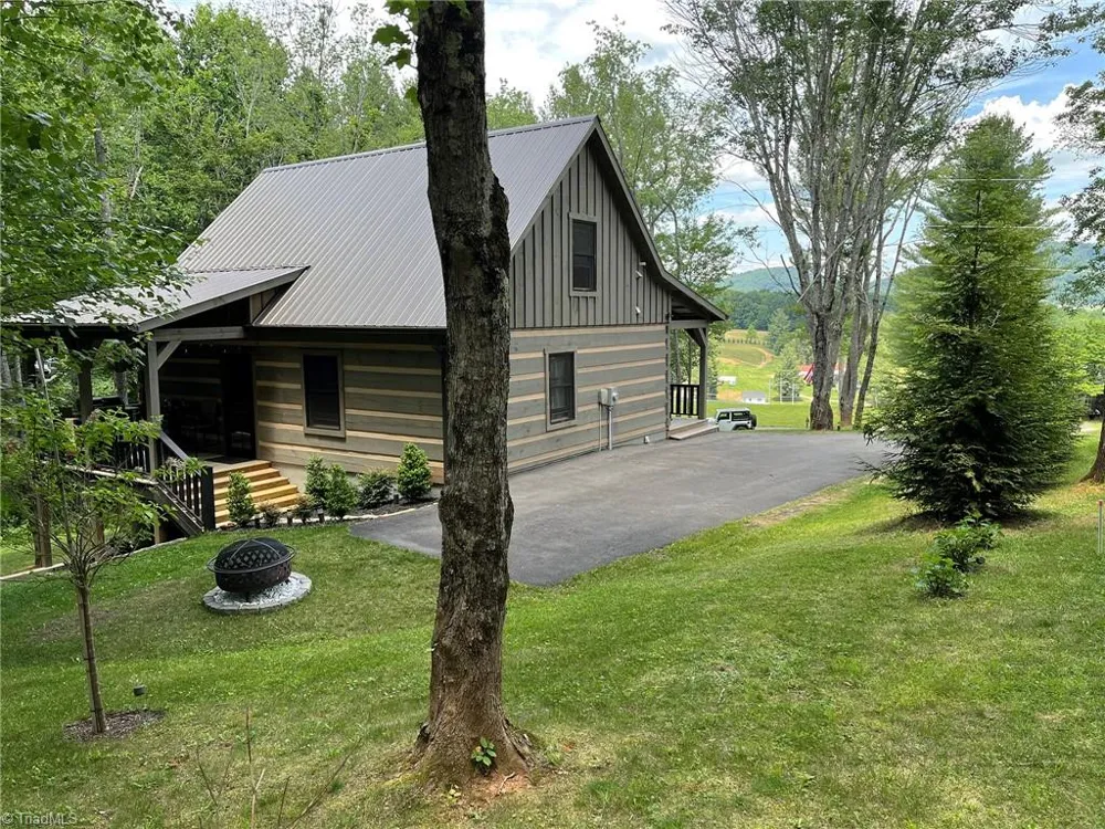 287 Hill Street Sparta, NC 28675