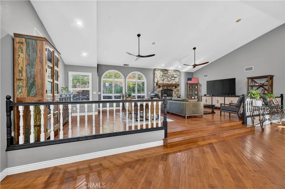26955 Corte Cristal Temecula, CA 92590