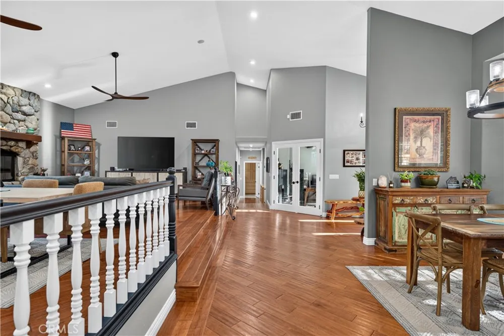 26955 Corte Cristal Temecula, CA 92590