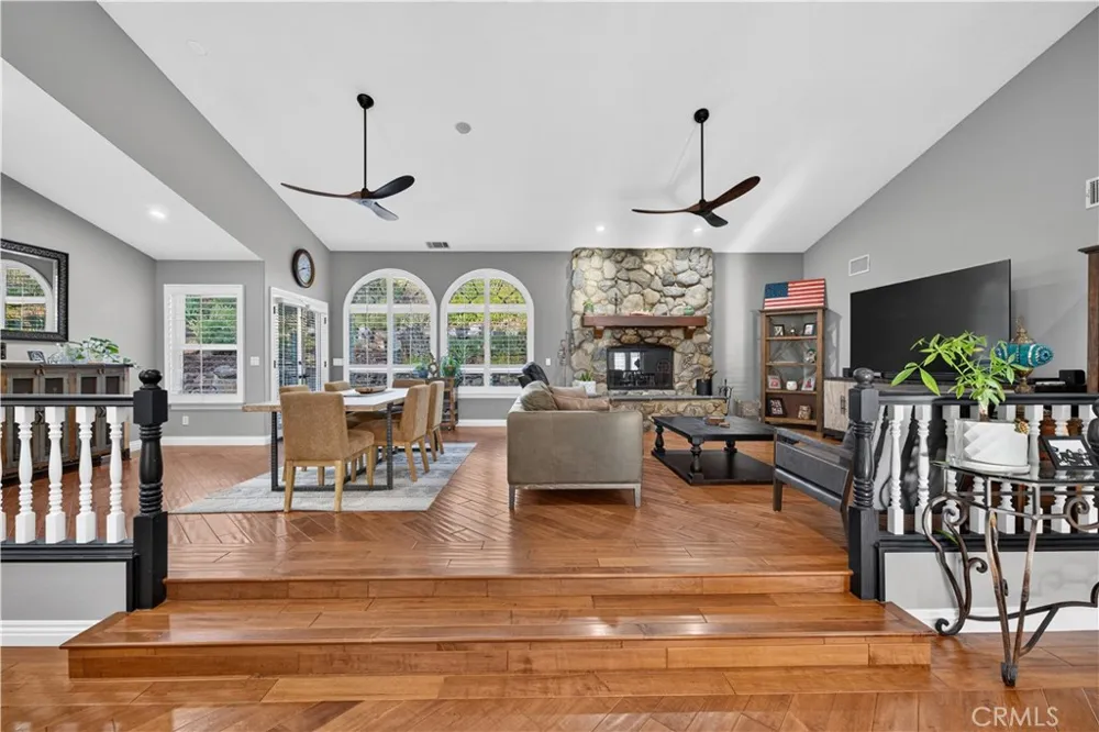 26955 Corte Cristal Temecula, CA 92590