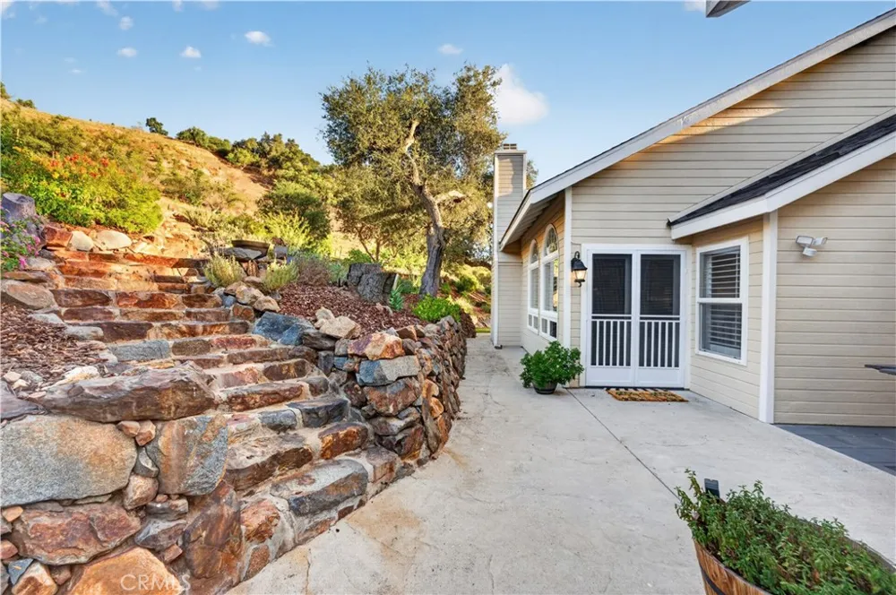 26955 Corte Cristal Temecula, CA 92590