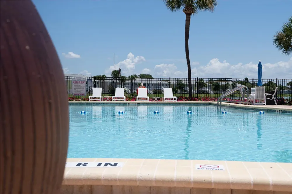 123 SEAHORSE DRIVE SE #D St Petersburg, FL 33705