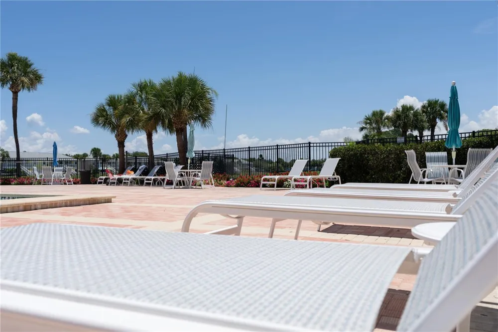 123 SEAHORSE DRIVE SE #D St Petersburg, FL 33705