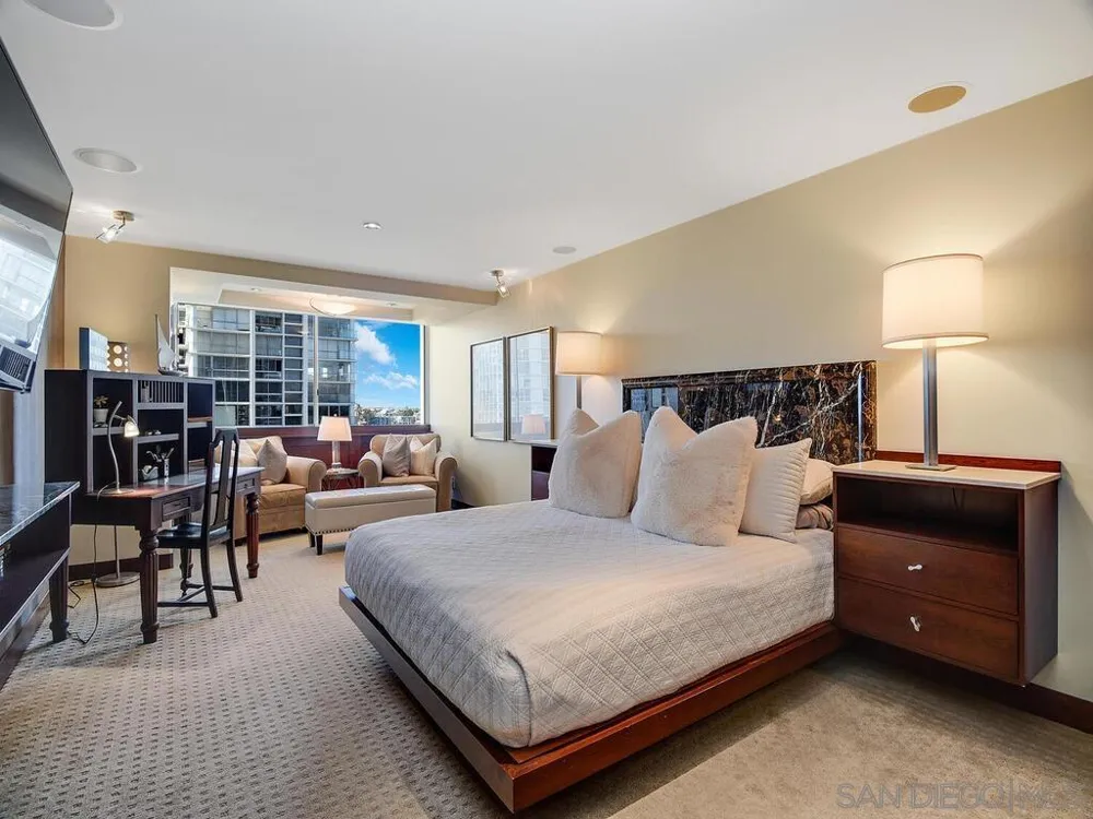 1810 Avenida del Mundo #505 Coronado, CA 92118