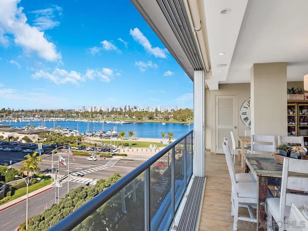 1810 Avenida del Mundo #505 Coronado, CA 92118