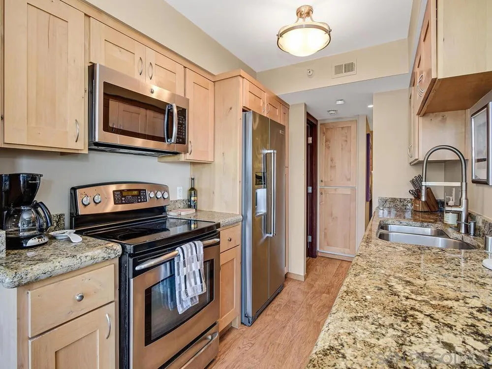 1810 Avenida del Mundo #505 Coronado, CA 92118