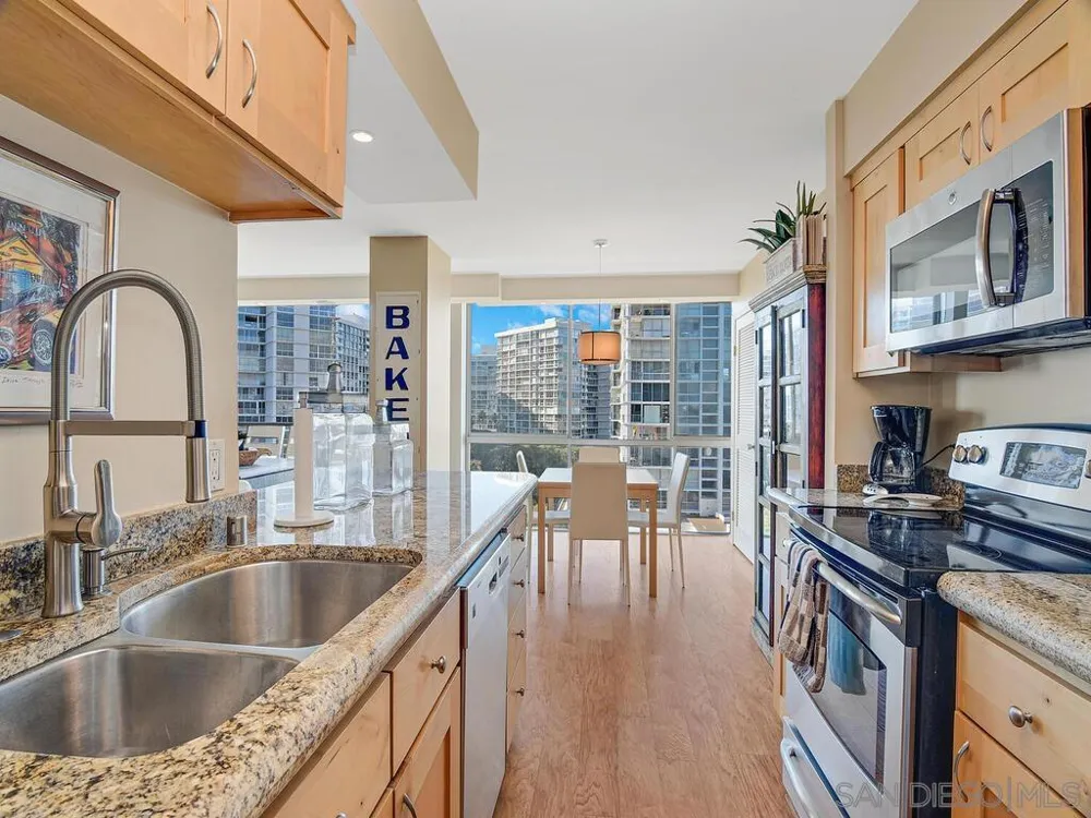 1810 Avenida del Mundo #505 Coronado, CA 92118