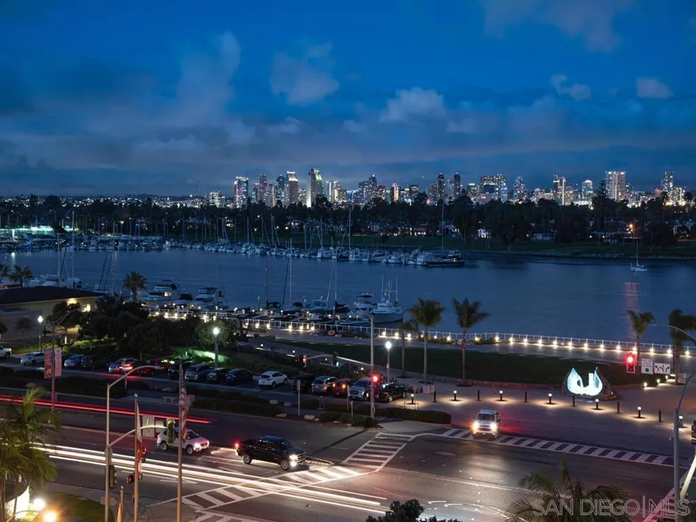 1810 Avenida del Mundo #505 Coronado, CA 92118