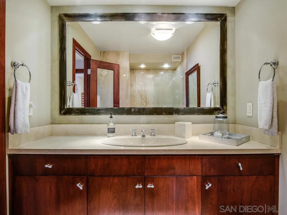 1810 Avenida del Mundo #505 Coronado, CA 92118