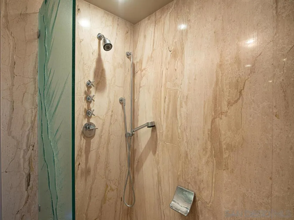 1810 Avenida del Mundo #505 Coronado, CA 92118