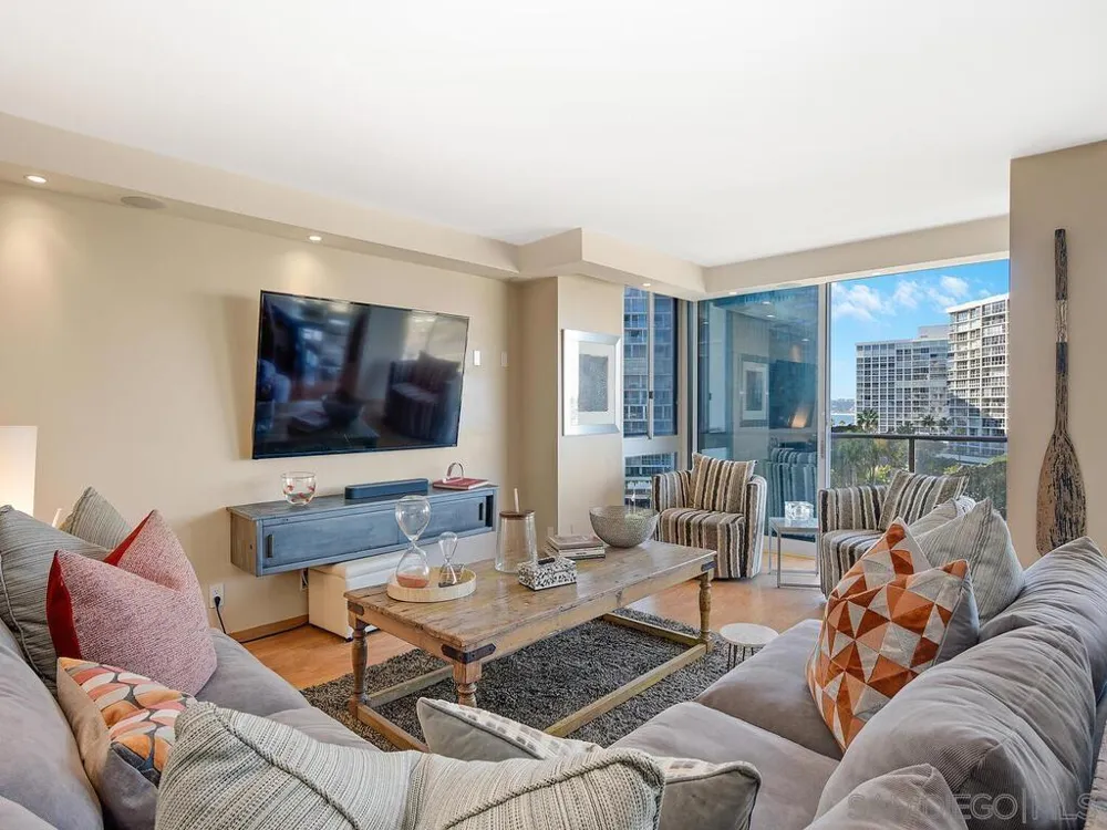 1810 Avenida del Mundo #505 Coronado, CA 92118