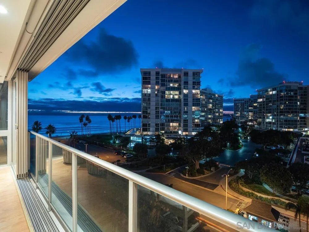 1810 Avenida del Mundo #505 Coronado, CA 92118