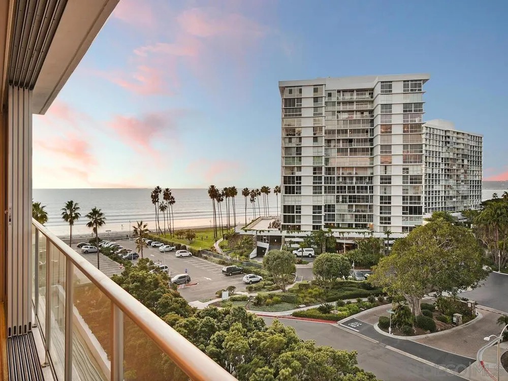 1810 Avenida del Mundo #505 Coronado, CA 92118