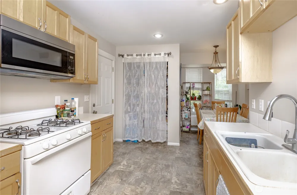 307 4th Avenue Algona, WA 98001